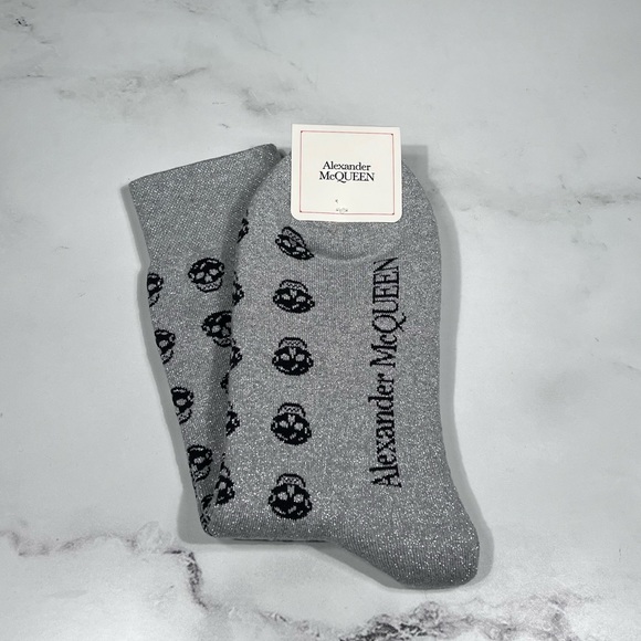 Alexander McQueen Logo Short Skull Chamber Silver Black Socks - Picture 5 of 7